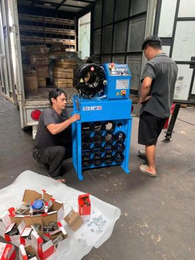Bàn Giao Combo Máy Bấm Ống Thuỷ SamwayP32 Lực Về Long An