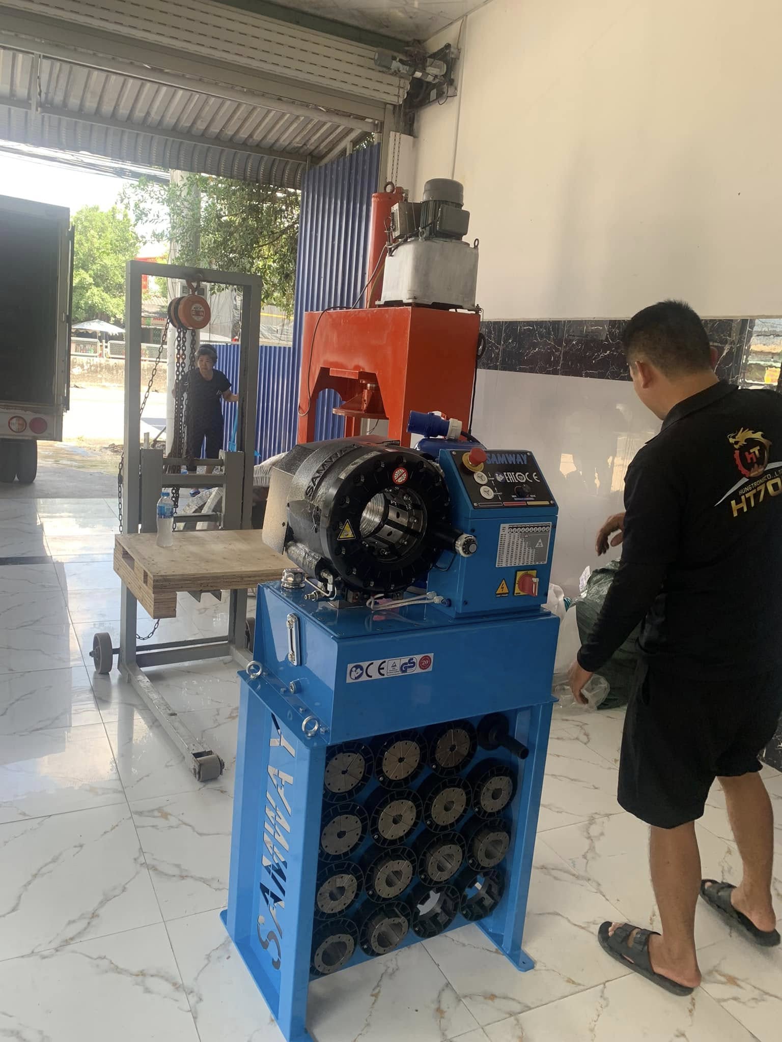 Bàn Giao Lắp Đặt Máy Bấm Ống Thủy Lực Samway P32 Tại Bình Định