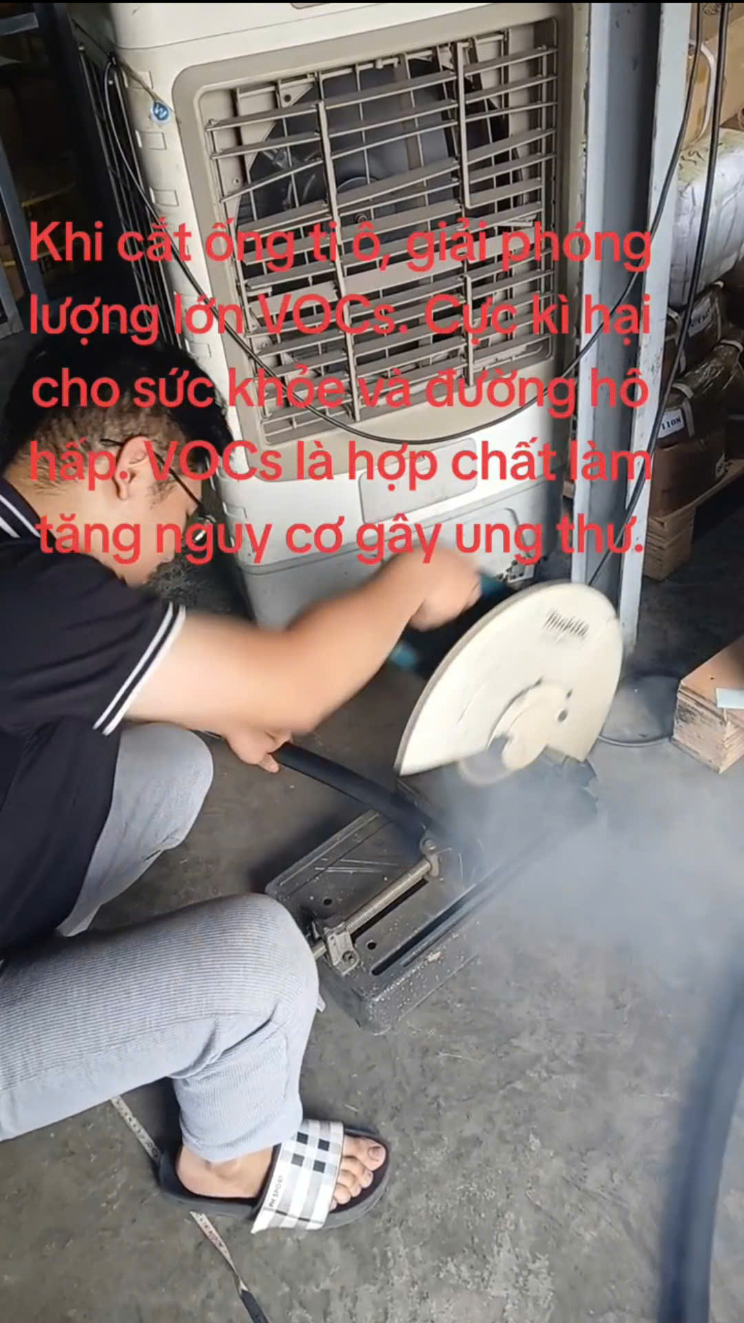 Tại Sao Khói Cắt Ống Thủy Lực Khét và Hôi? Tác Động Sức Khỏe và Giải Pháp