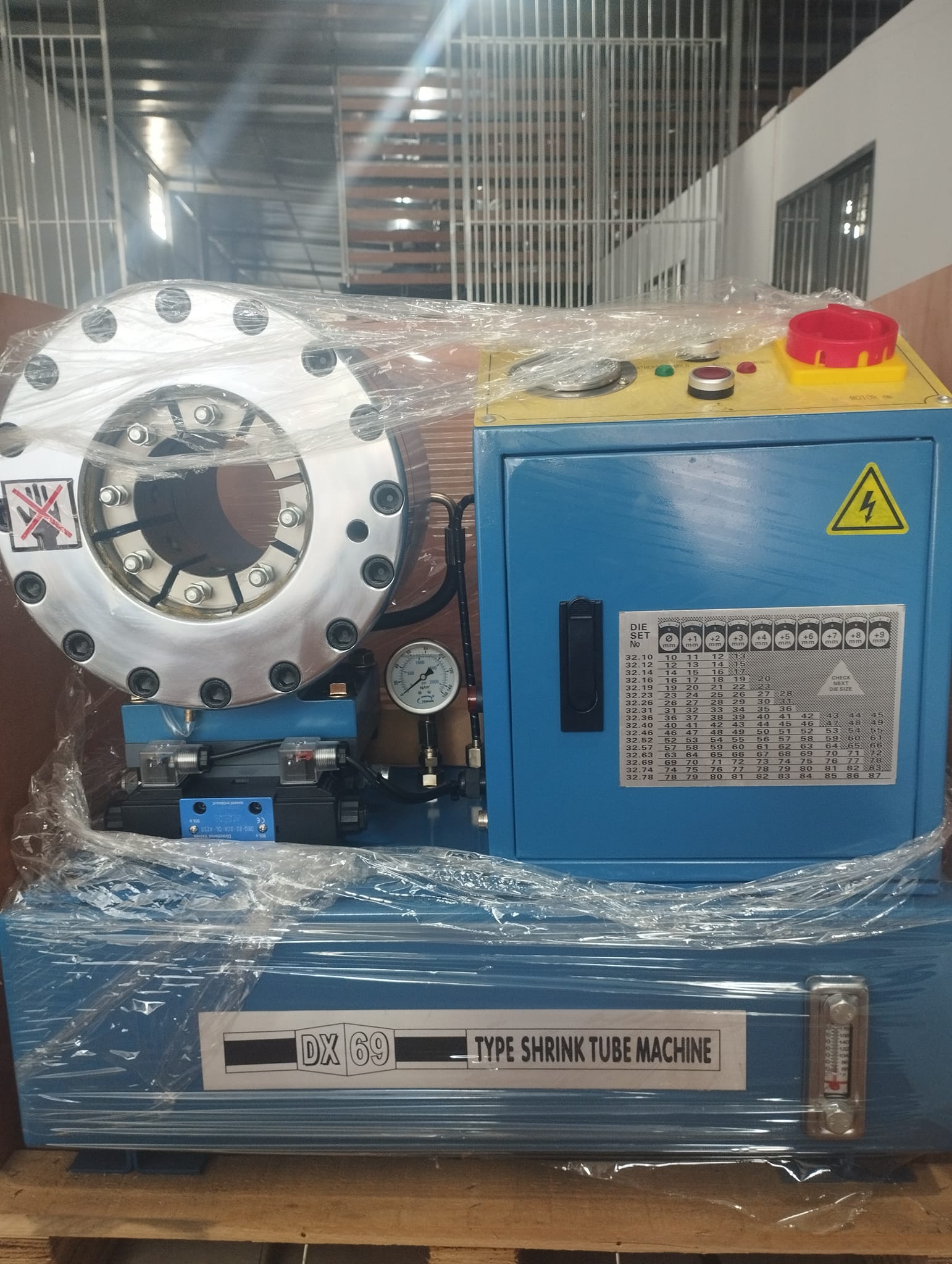 Máy ép ống DX 69