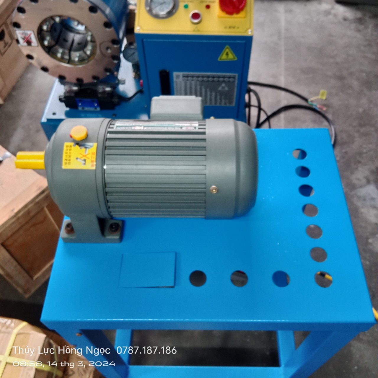 Máy ép ống DX 69