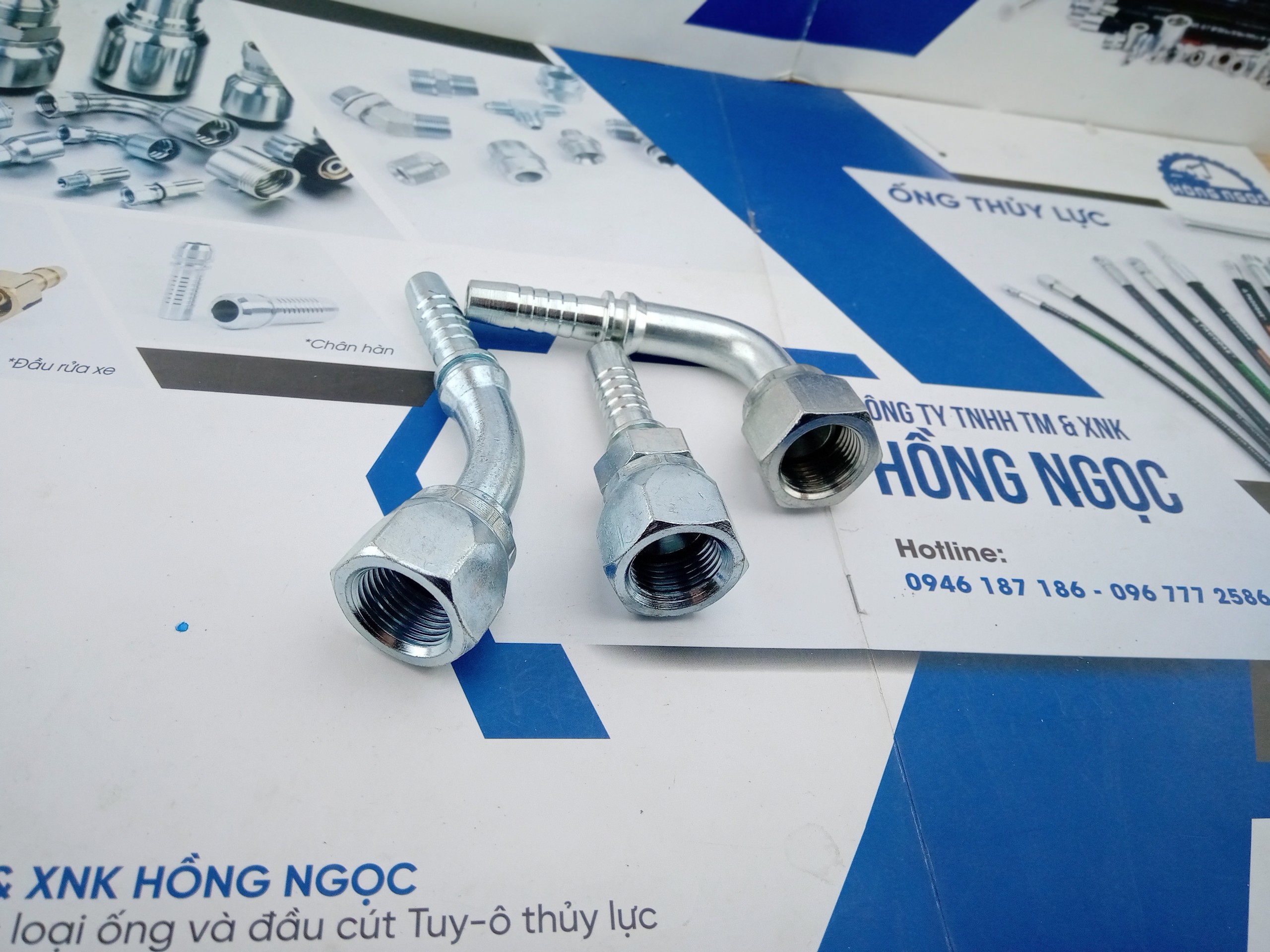 Đầu nối Komatsu - Liên xô lõm