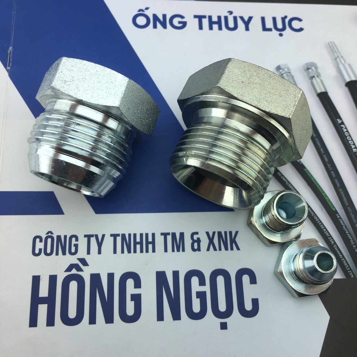 Bịt ren ngoài