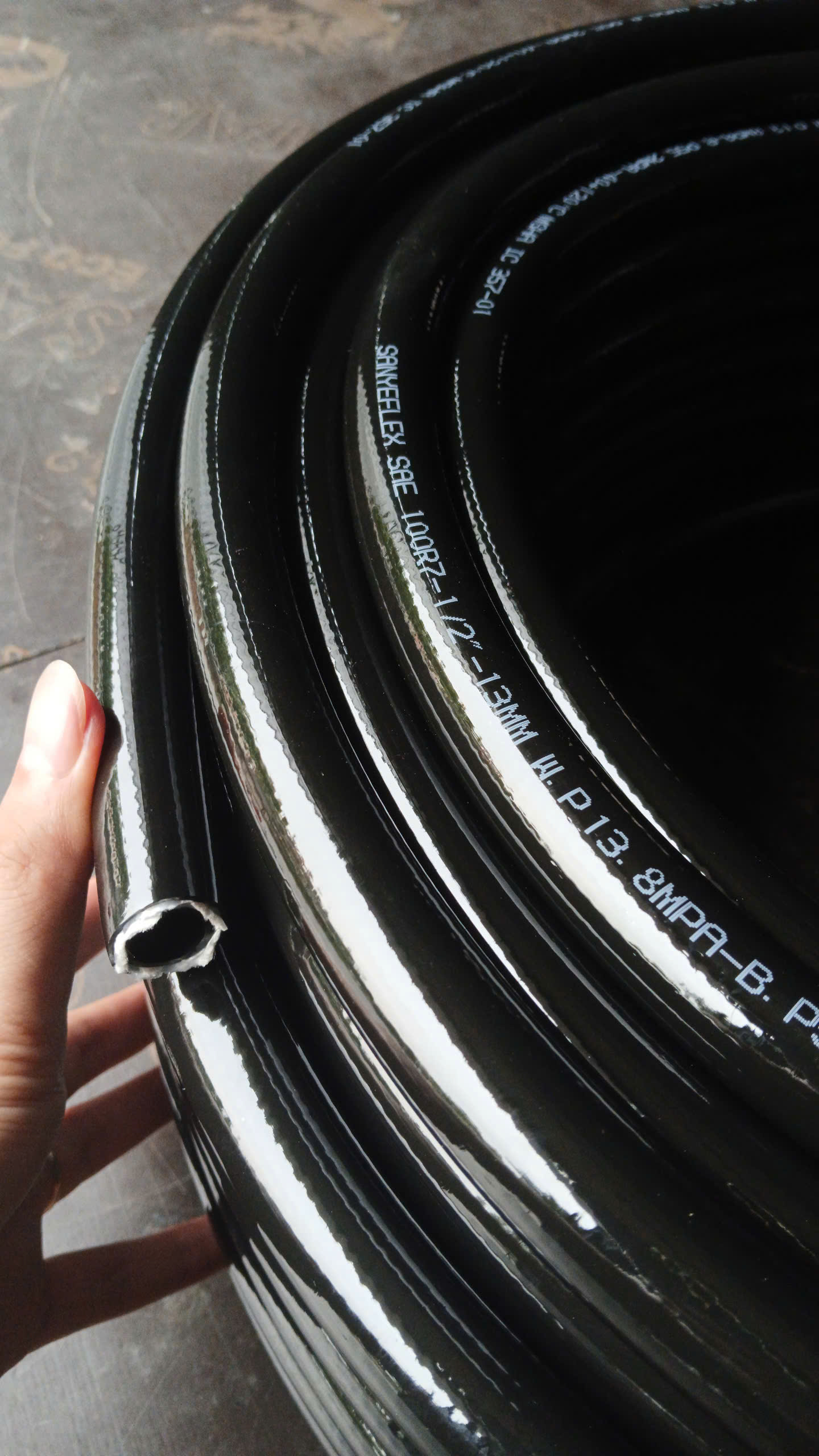 Ống Thuỷ Lực SAE 100R7