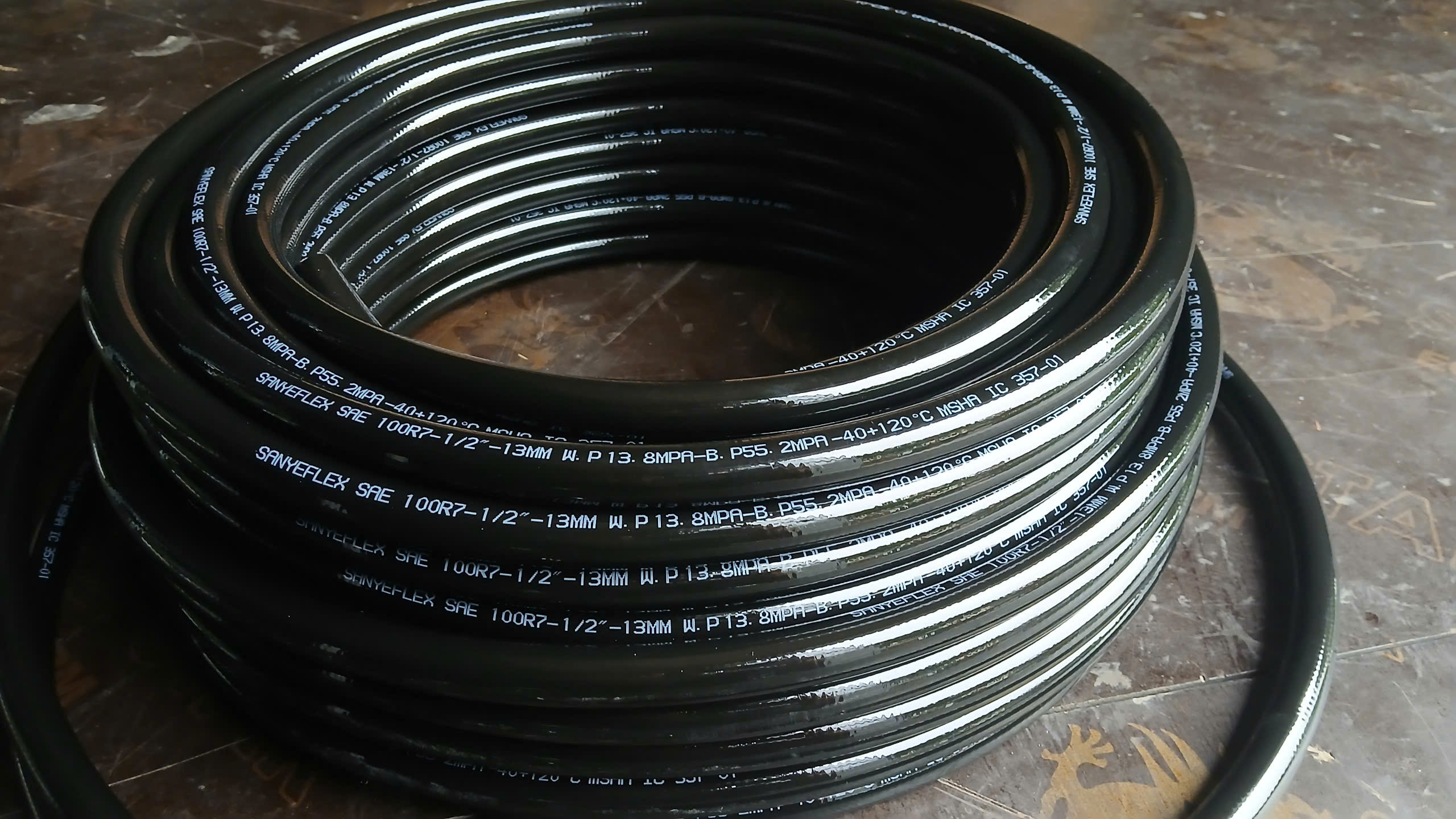 Ống Thuỷ Lực SAE 100R7