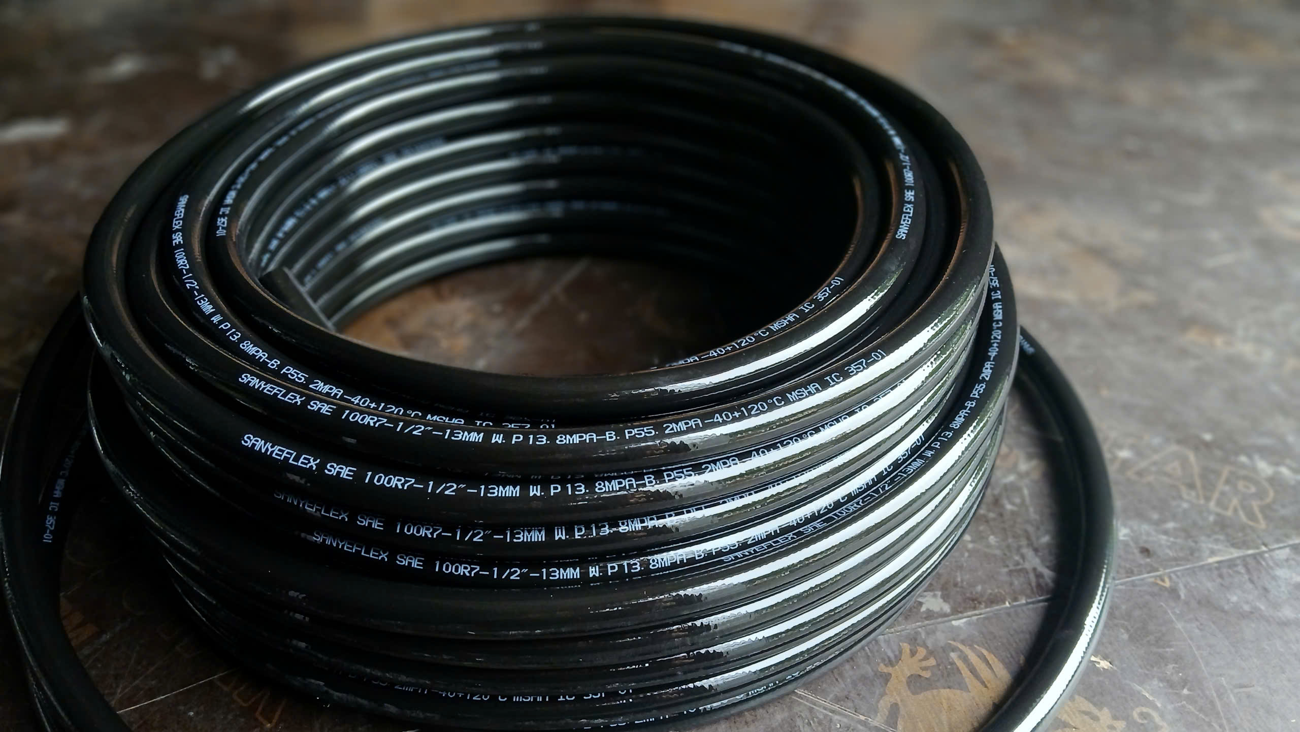 Ống Thuỷ Lực SAE 100R7