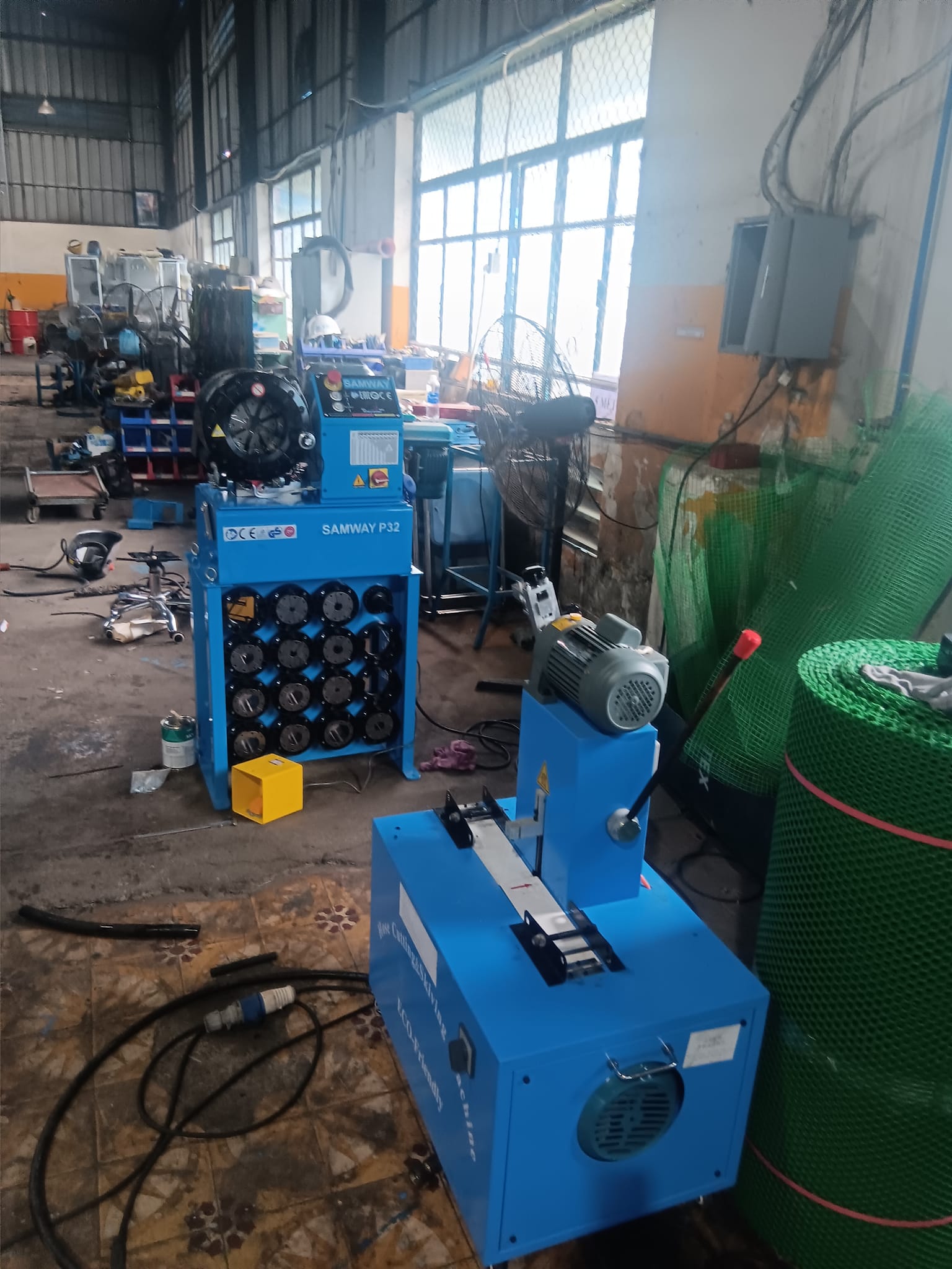 Giao máy bấm ống thuỷ lực về Tuy Hoà